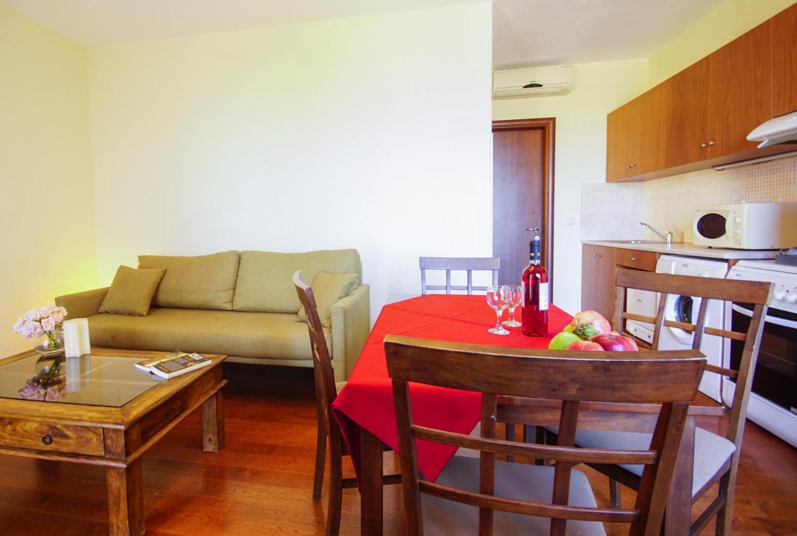 Molivos Sunset Apartments Митимна Экстерьер фото