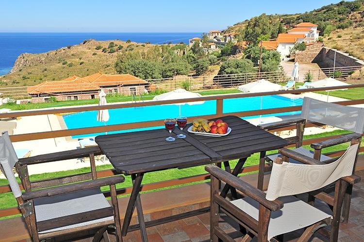 Molivos Sunset Apartments Митимна Экстерьер фото