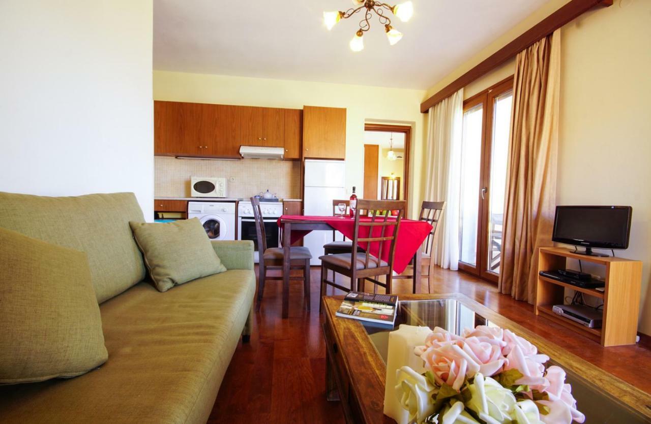 Molivos Sunset Apartments Митимна Экстерьер фото